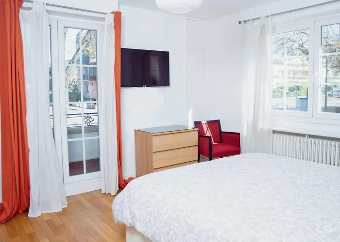 Charmant appartement avec terrasse dans villa